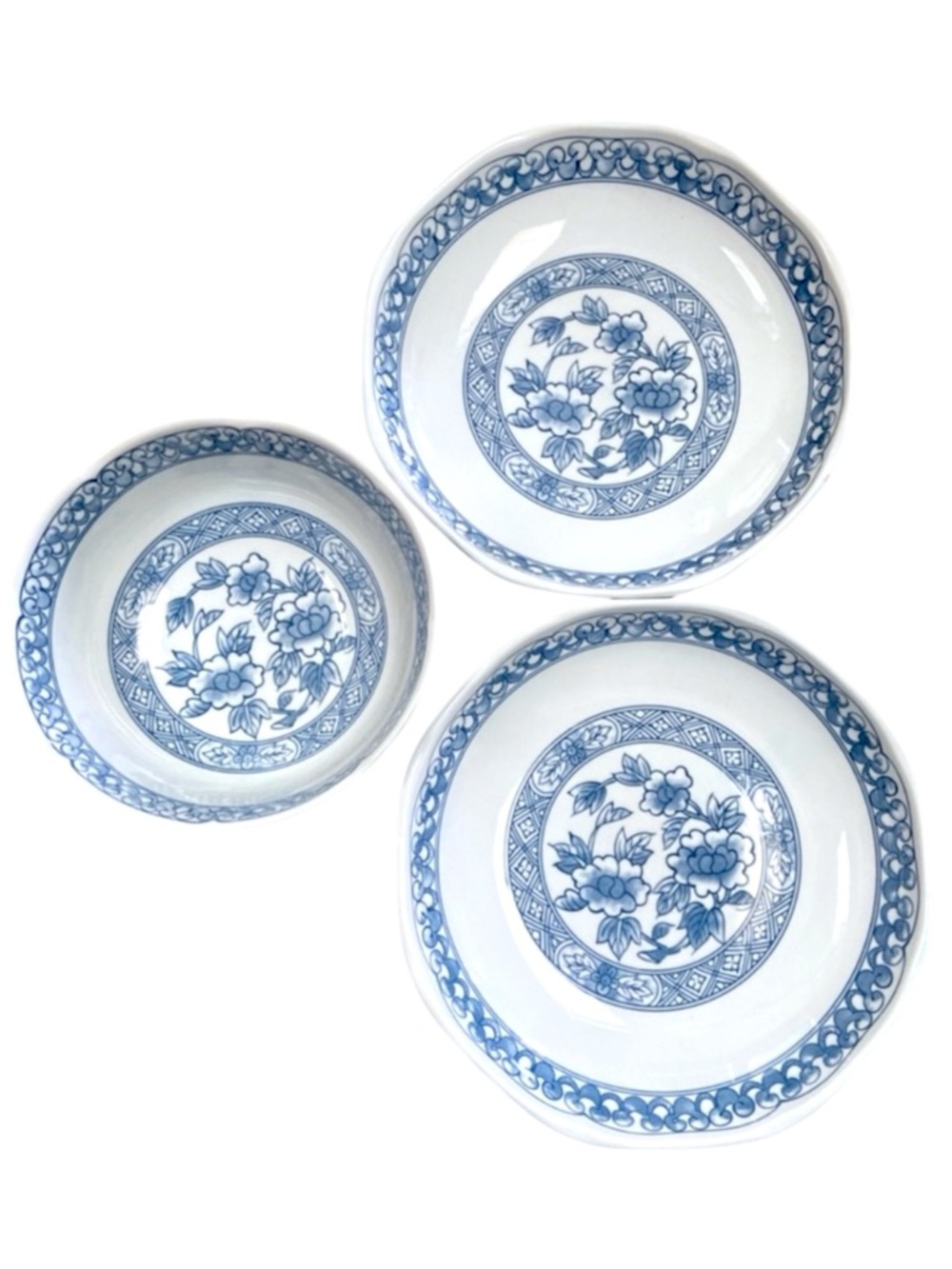 Chinoiserie Asian Floral Ceramic Bowl Set of 3 Blue White w/ Multicolor Flower